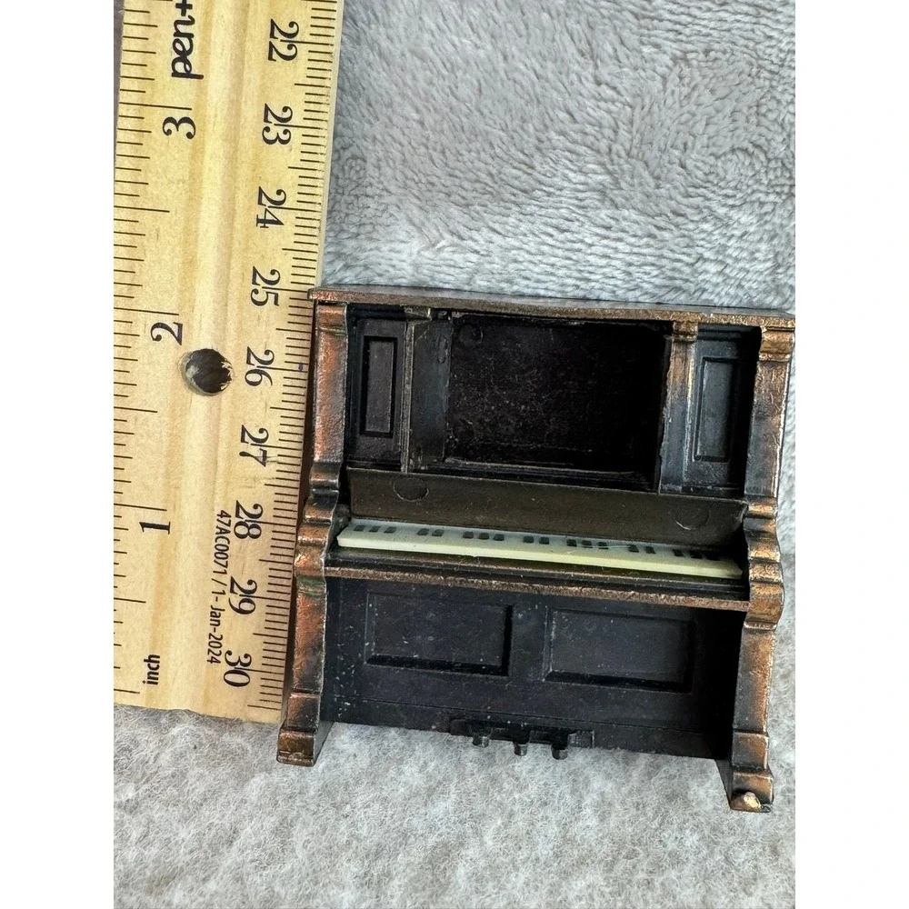 Vintage Durham Industries Miniature Piano 1976 Hong‎ Kong